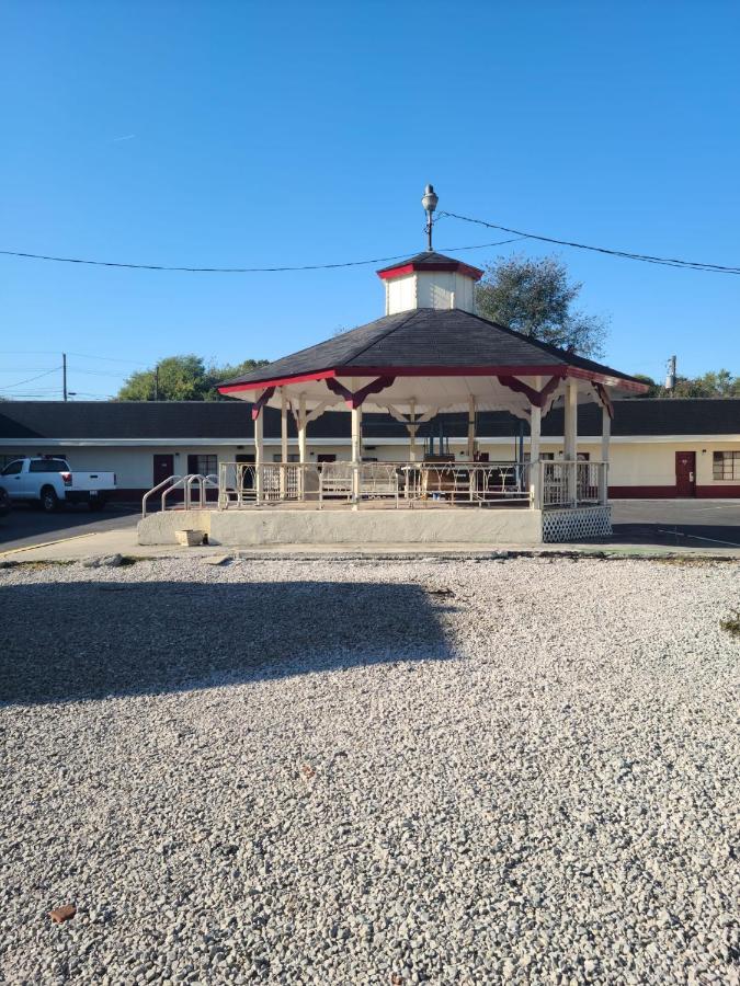Etown Motel 伊丽莎白敦 外观 照片